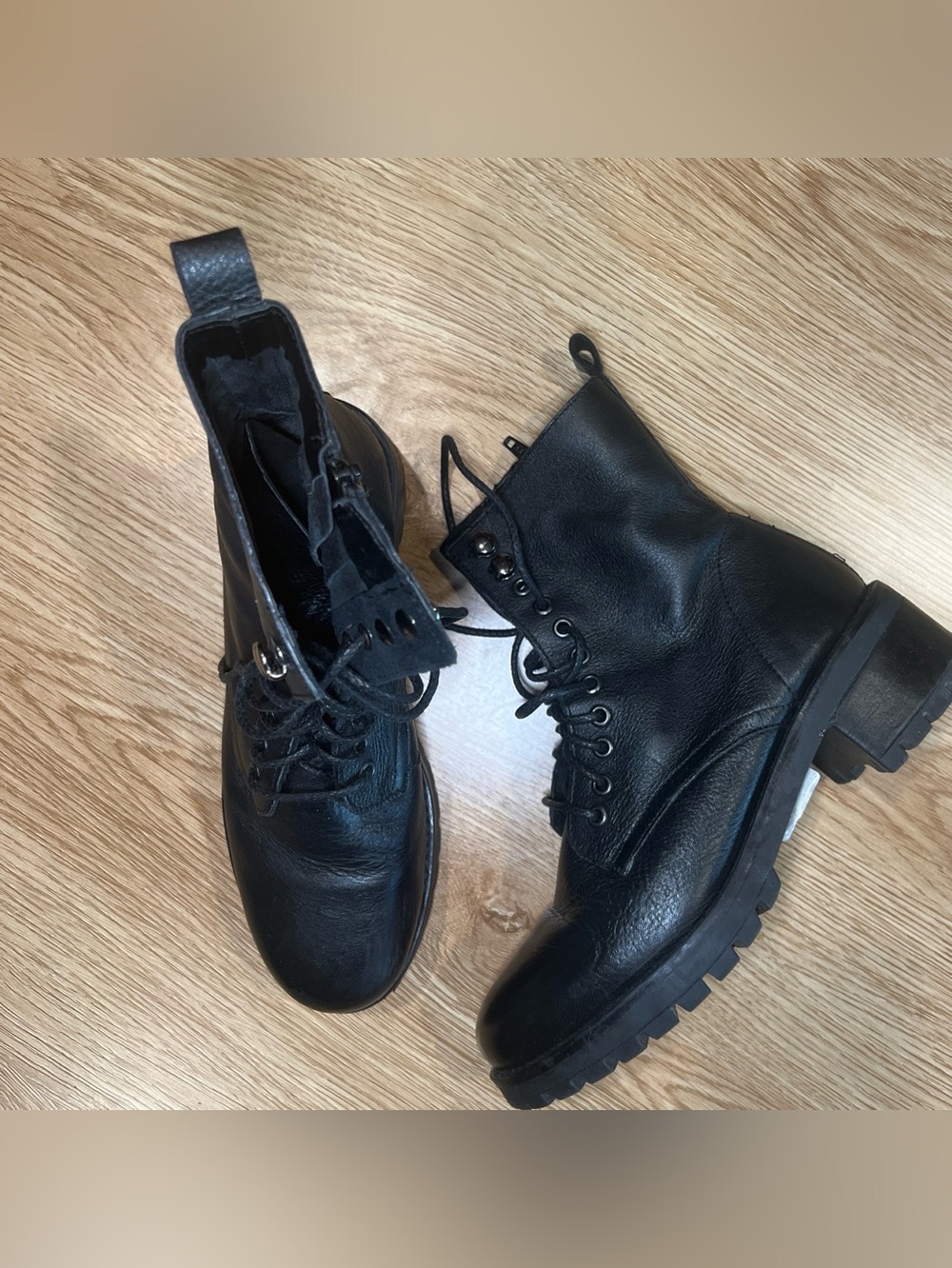 Urban Outfitters Zoe Leather Combat Boots black fits like size 7